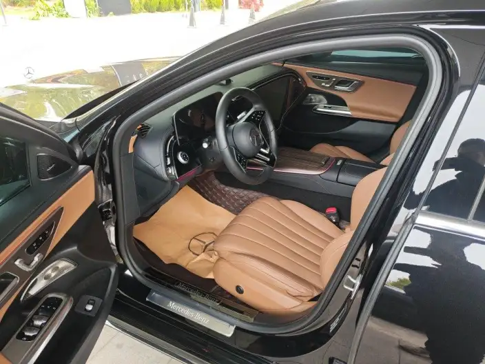 Mercedes-Benz E-Class 2025 Model E 300 L Luxury Model sedan – фото 6