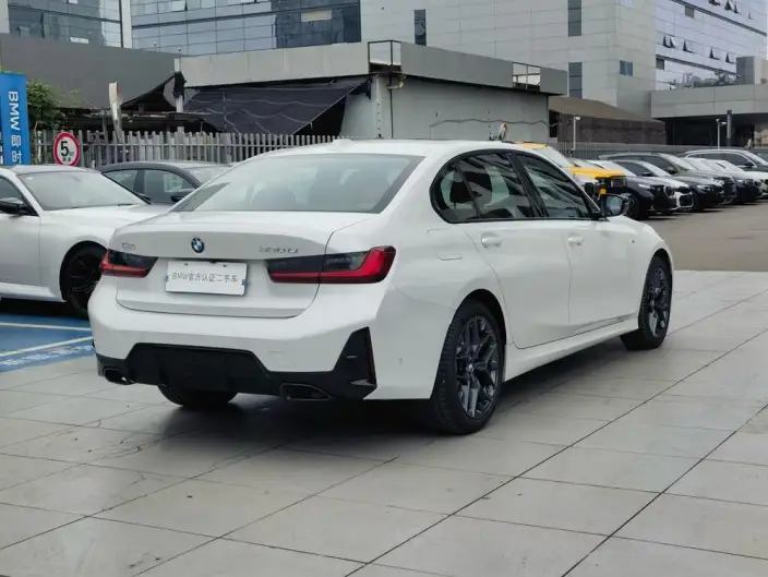 BMW 3 Series 2025 Model 330Li M Sports Night Set – фото 5