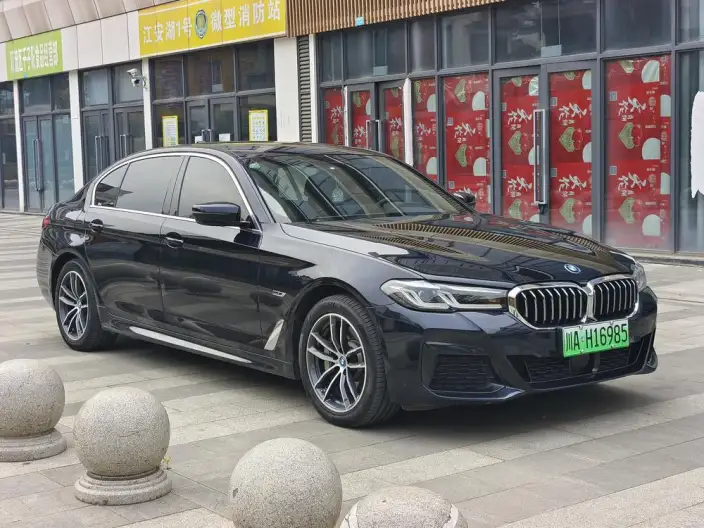 BMW 5 Series PHEV 2022 Model Facelift 535Le Pioneer Edition M Sports Set – фото 3