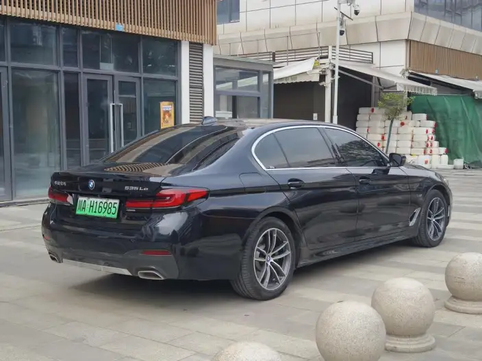 BMW 5 Series PHEV 2022 Model Facelift 535Le Pioneer Edition M Sports Set – фото 7