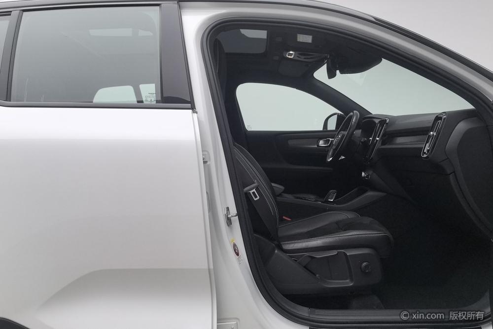 Volvo XC40 2021 T4 4WD Smart Enjoy Sport – фото 10