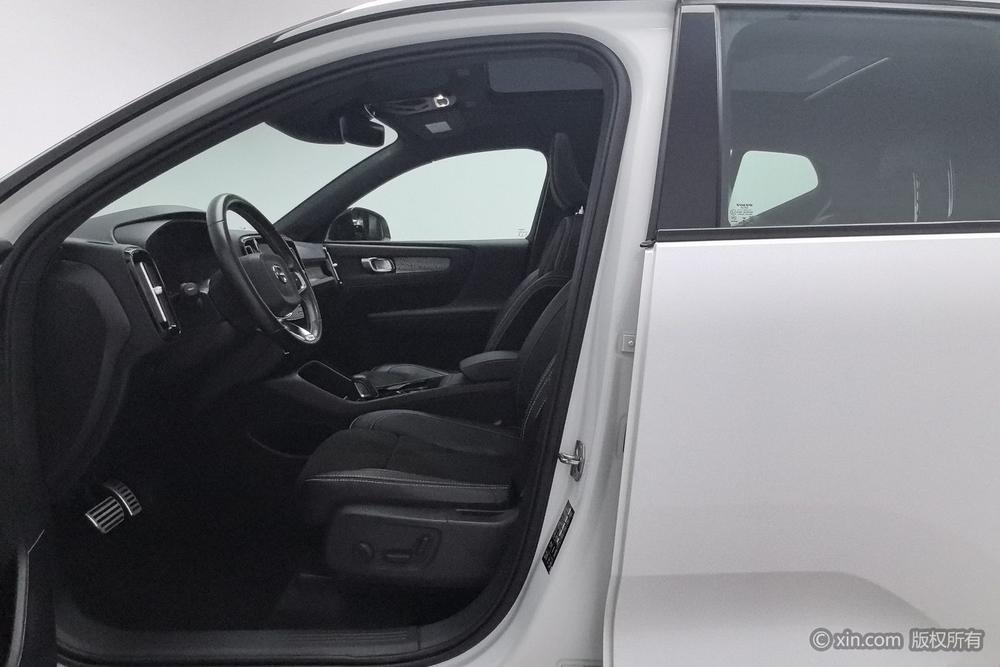 Volvo XC40 2021 T4 4WD Smart Enjoy Sport – фото 18