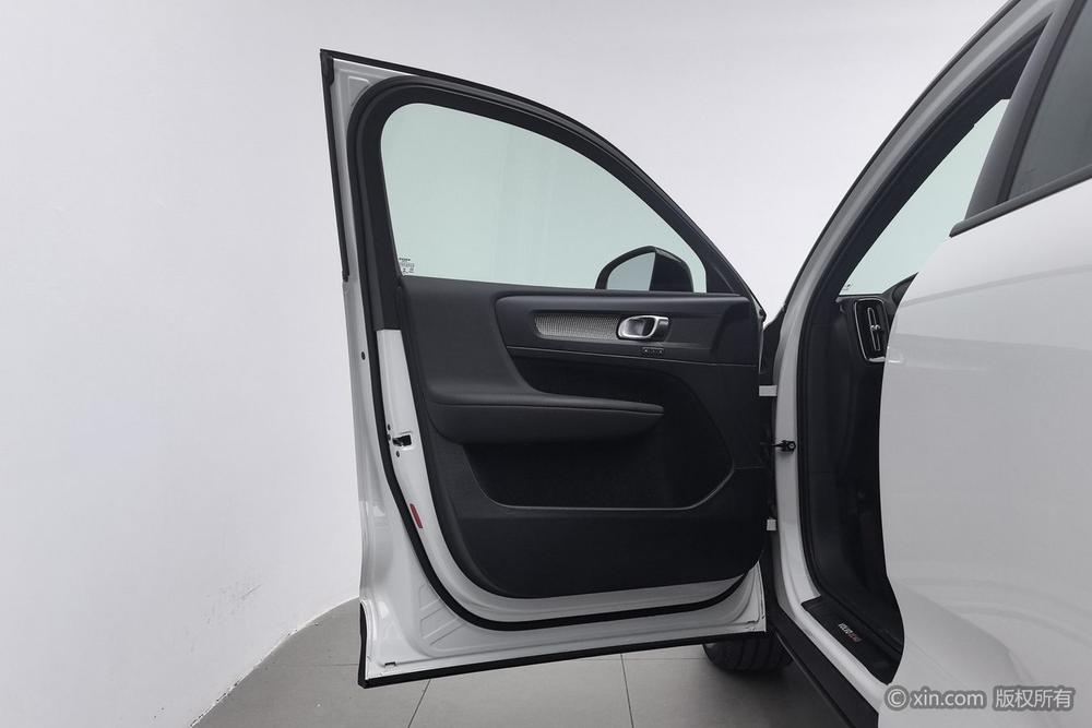 Volvo XC40 2021 T4 4WD Smart Enjoy Sport – фото 22