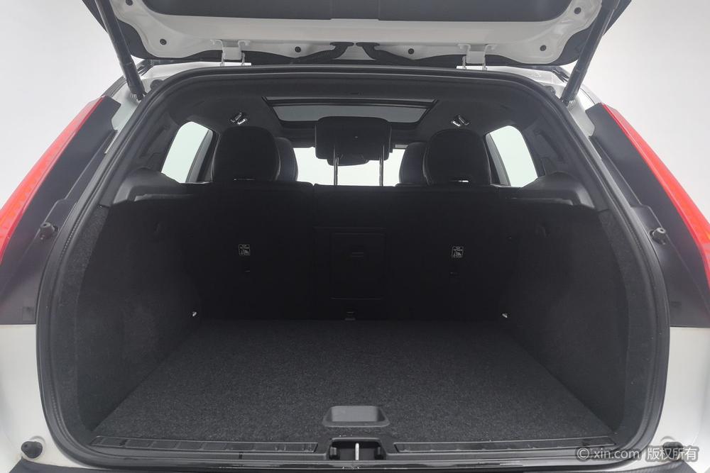 Volvo XC40 2021 T4 4WD Smart Enjoy Sport – фото 24