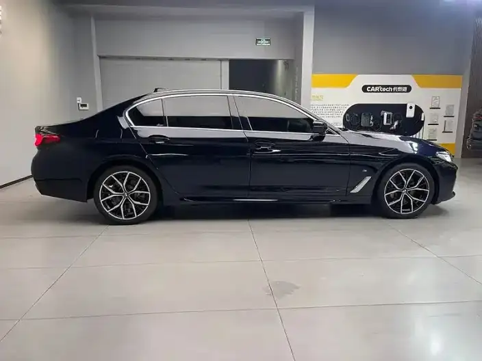 BMW 5 Series 2022 Model 530Li Exclusive Model M Sports Set – фото 7