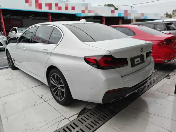 BMW 5 Series 2022 Model Facelift 525Li M Sports Set – фото 3