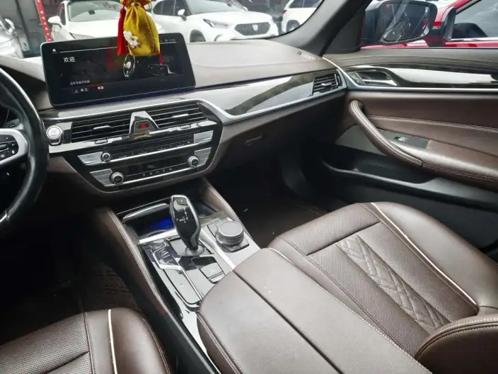 BMW 5 Series 2022 Model Facelift 525Li M Sports Set – фото 6