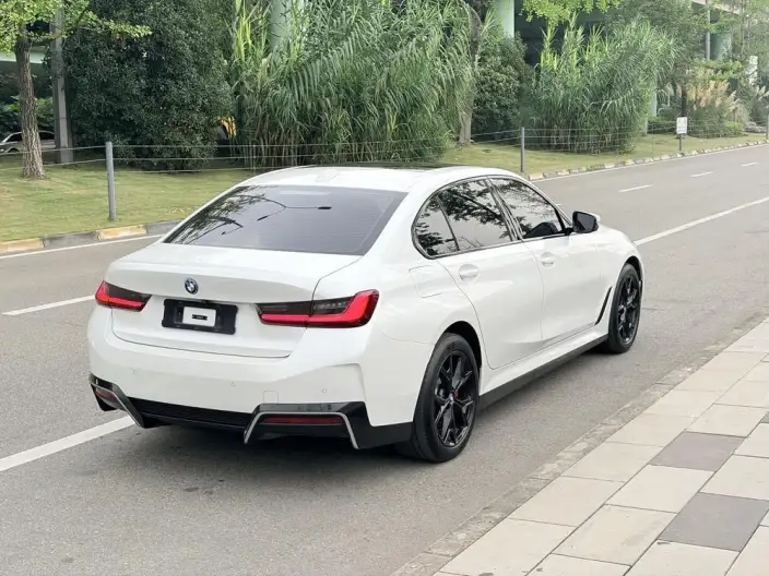 BMW i3 2025 Model eDrive35L – фото 6