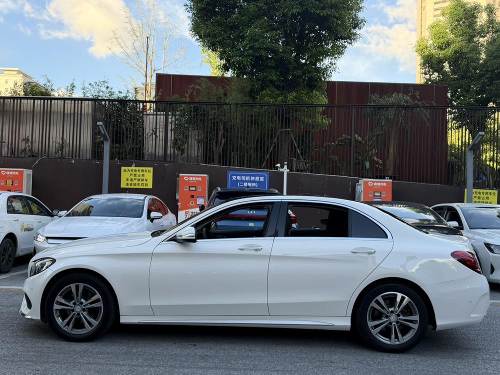 Mercedes-Benz C-Class 2015 C 200 L Sport – фото 3