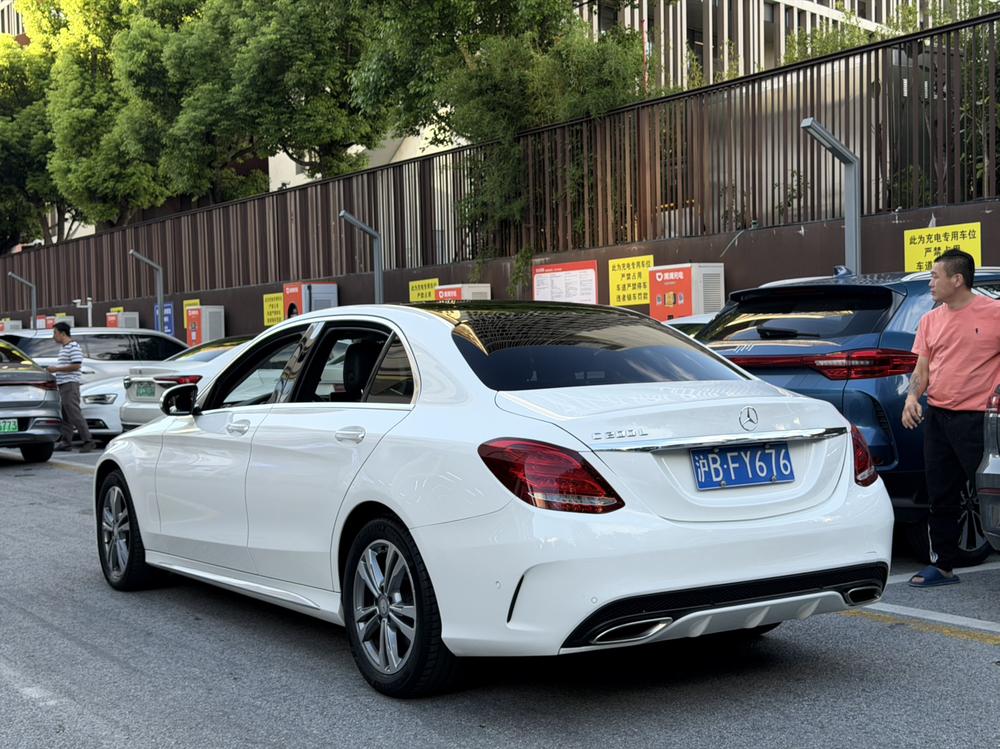 Mercedes-Benz C-Class 2015 C 200 L Sport – фото 4