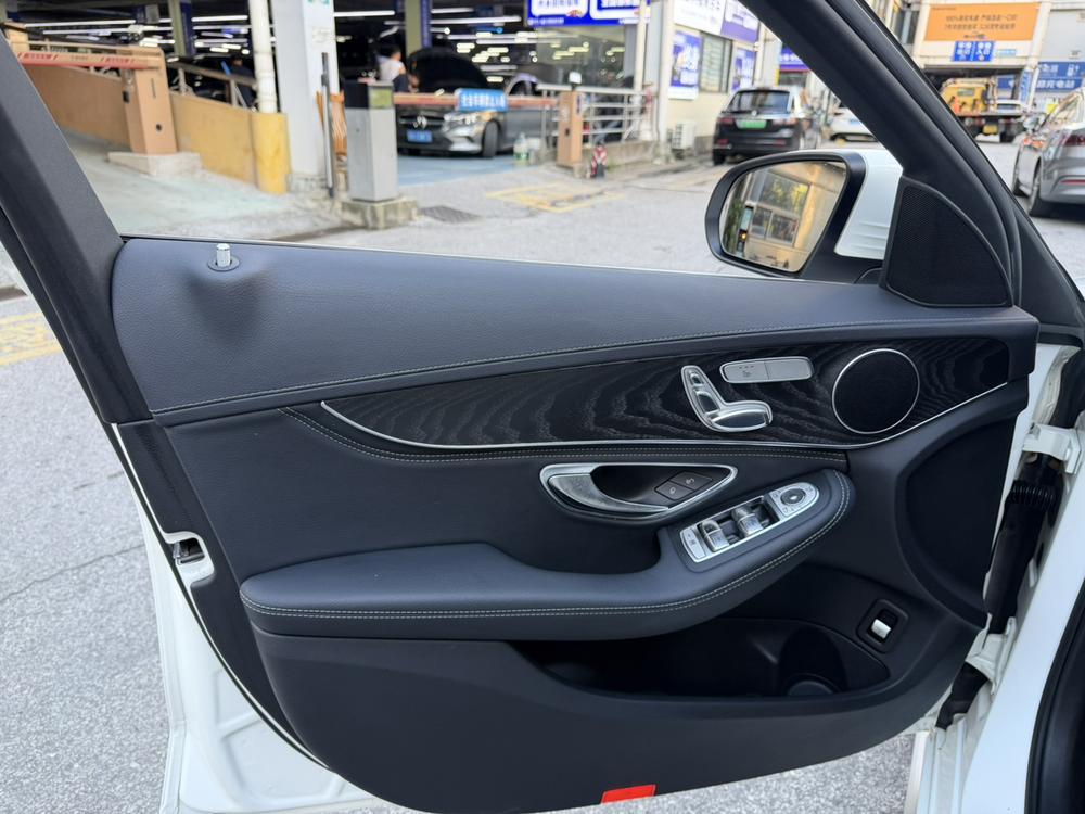 Mercedes-Benz C-Class 2015 C 200 L Sport – фото 19