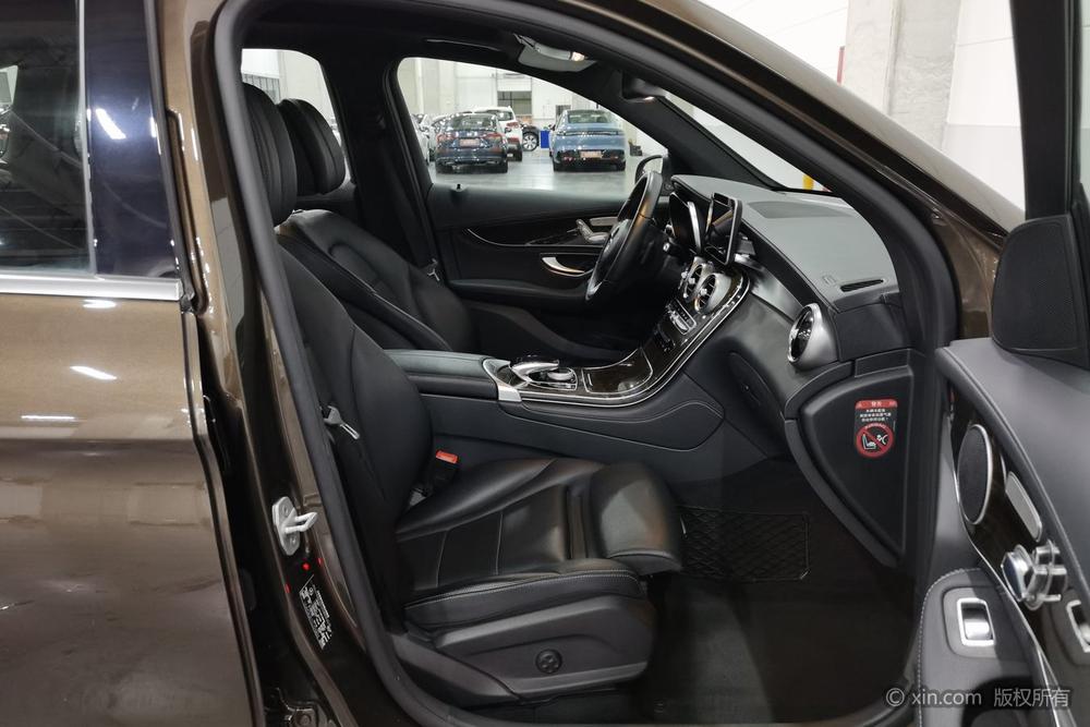 Mercedes-Benz GLC 2016 модификация GLC 260 4MATIC Luxury – фото 3