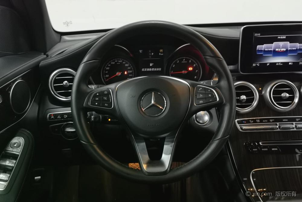 Mercedes-Benz GLC 2016 модификация GLC 260 4MATIC Luxury – фото 16