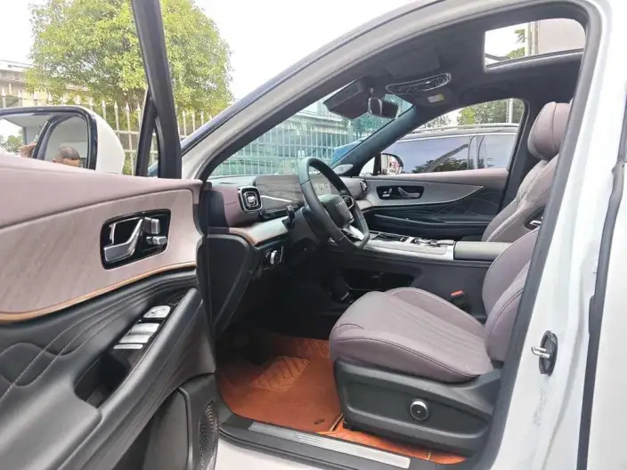 Chery Tiggo 9 2025 Model 2.0T AT 2WD Exclusive Edition – фото 10