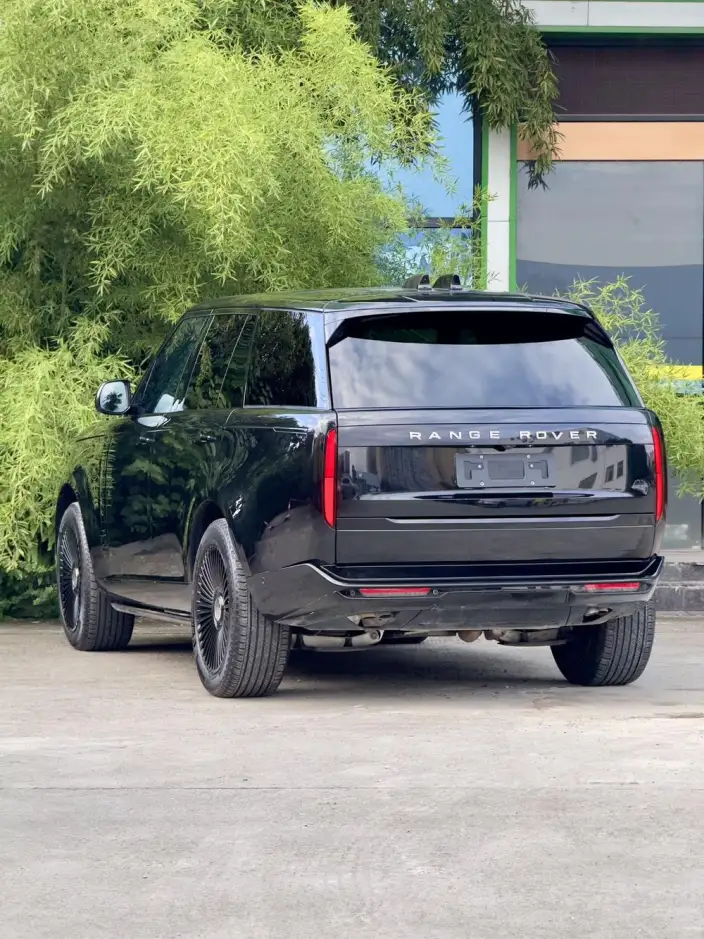 Range Rover 2024 Model 3.0 L6 360PS Shengshi Edition