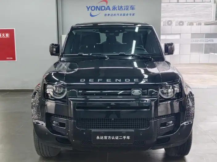 Land Rover Defender 2023 Model 90 3.0T P400 XS