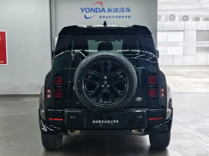 Land Rover Defender 2023 Model 90 3.0T P400 XS