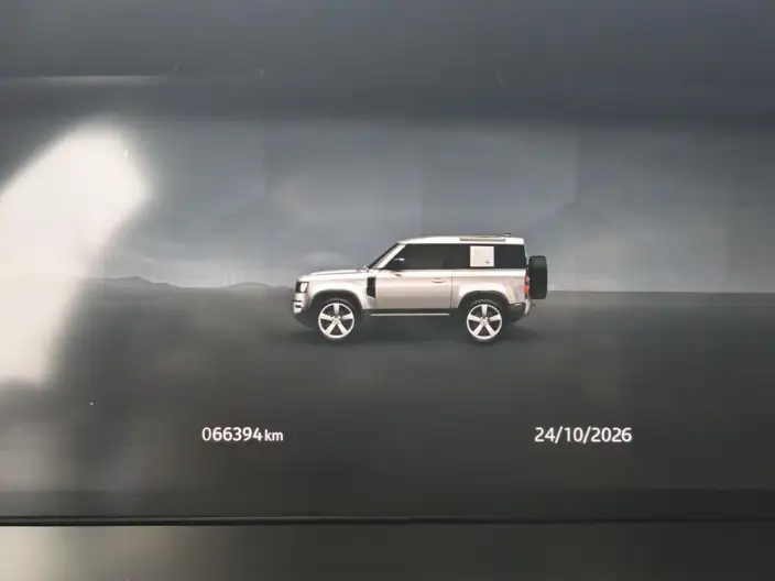 Land Rover Defender 2023 Model 90 3.0T P400 XS – фото 10