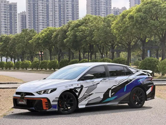Emzoom 2022 Model 270T J16 R-Style Track Edition