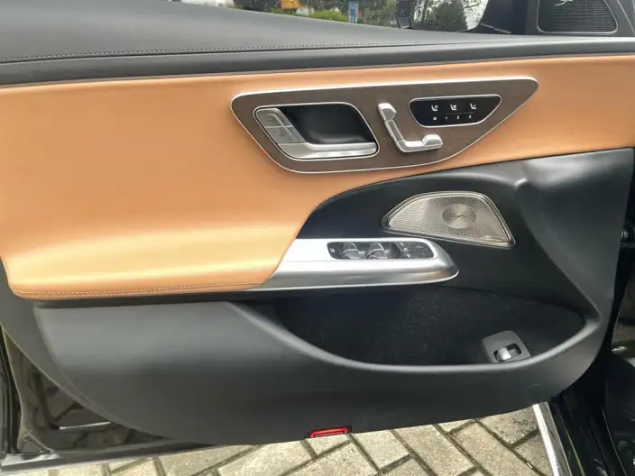 Mercedes-Benz E-Class 2025 Model E 300 L Luxury Model sedan – фото 10