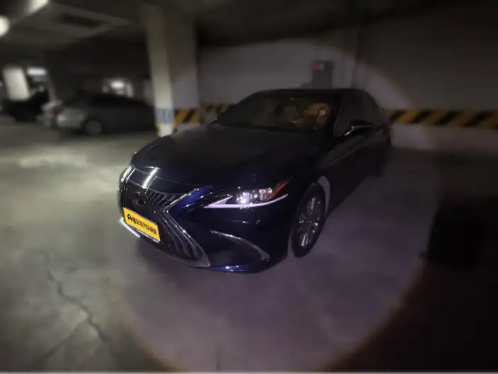 Lexus ES 2022 Model 200 Superior Edition