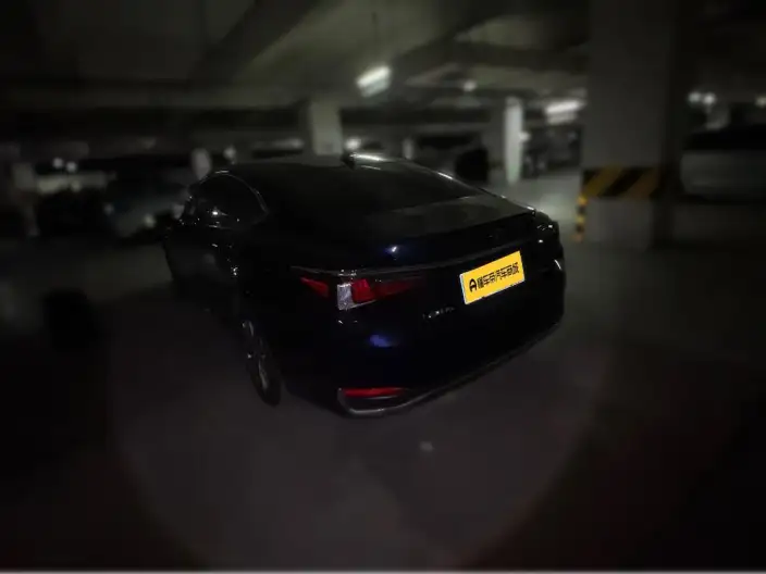 Lexus ES 2022 Model 200 Superior Edition