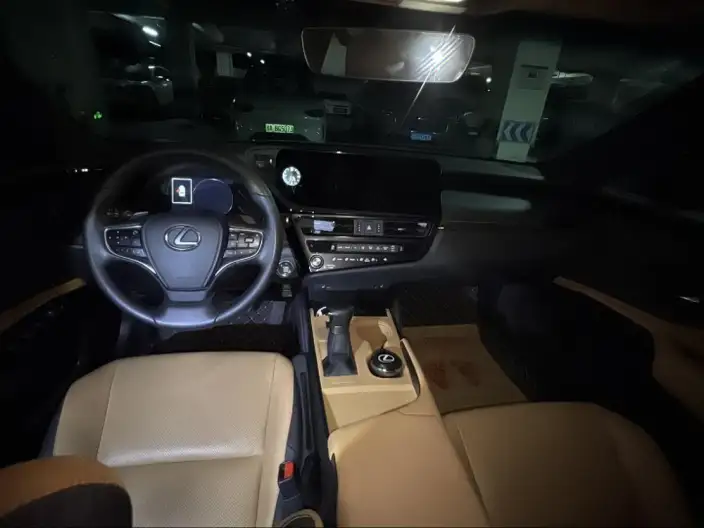 Lexus ES 2022 Model 200 Superior Edition – фото 5