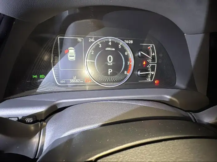 Lexus ES 2022 Model 200 Superior Edition – фото 6
