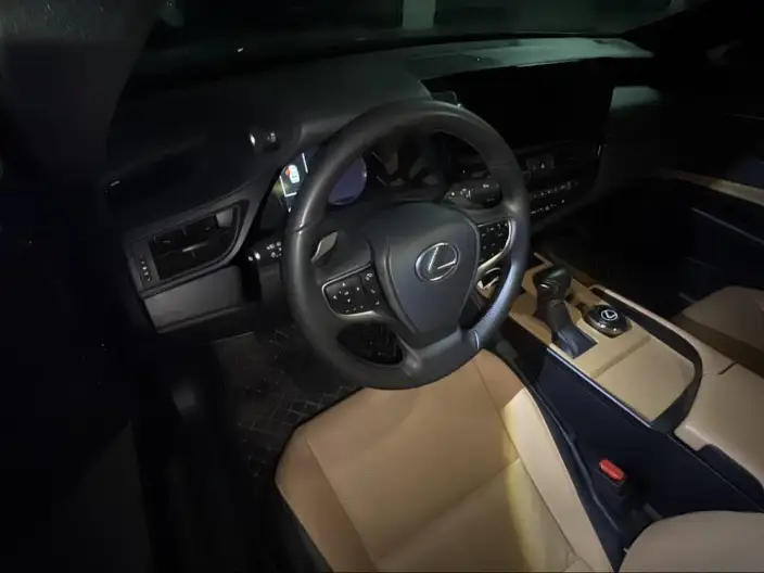 Lexus ES 2022 Model 200 Superior Edition – фото 7