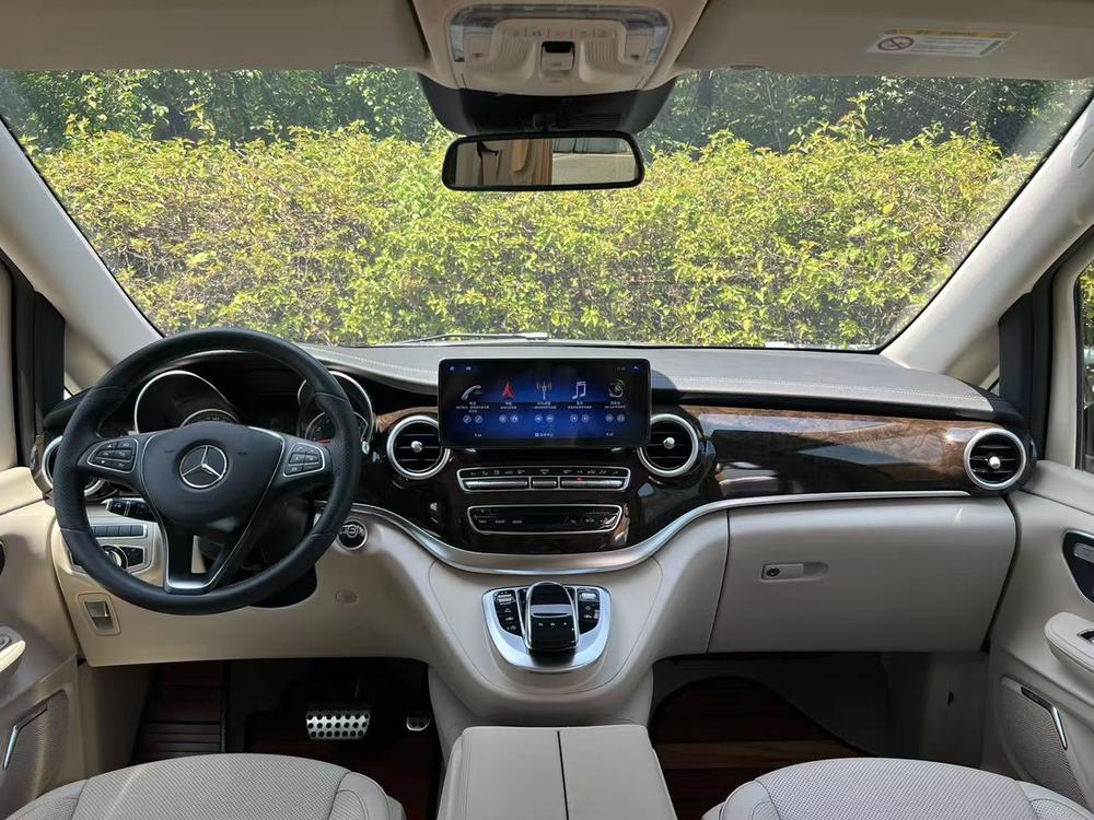 Mercedes-Benz V-Class Модель 2018 года V 260 Premium Edition Country VI – фото 17