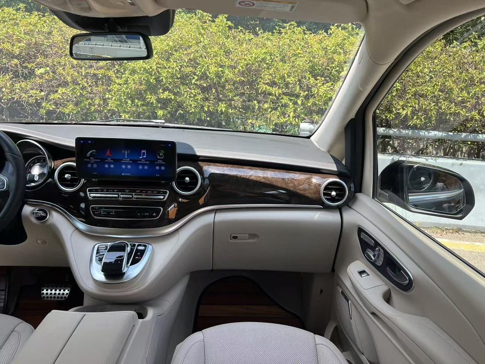 Mercedes-Benz V-Class Модель 2018 года V 260 Premium Edition Country VI – фото 22