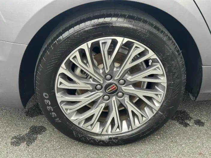 Hongqi H5 2023 Model 2.0T Automatic Flag Lead Edition – фото 9