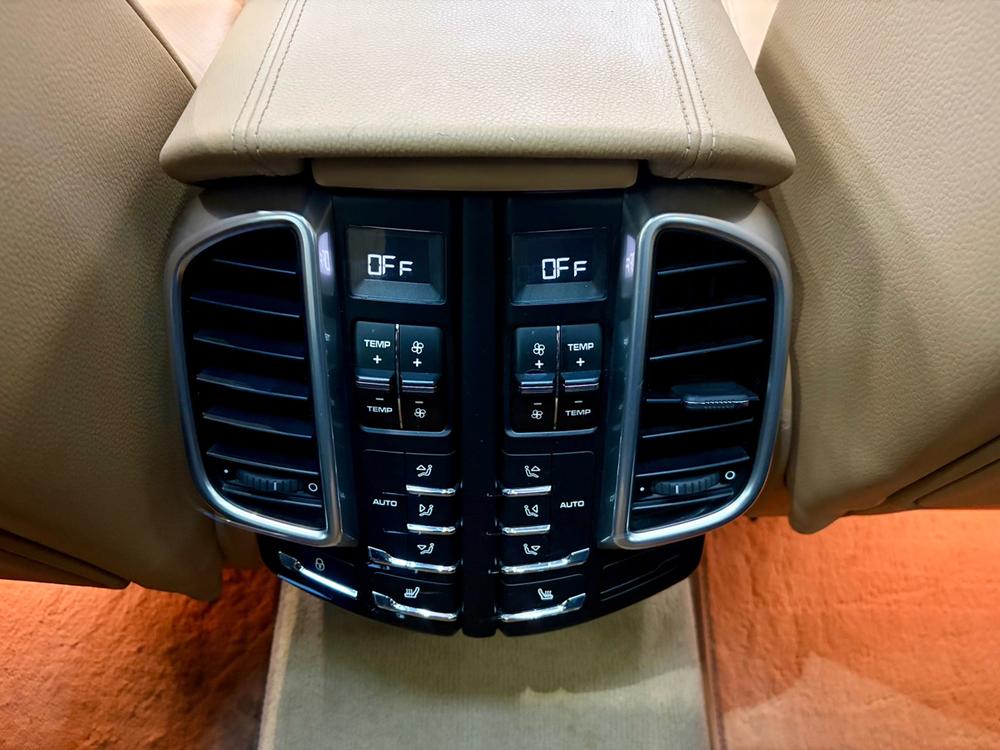 Cayenne 2014 модификация Cayenne Platinum Edition 3.0T – фото 6