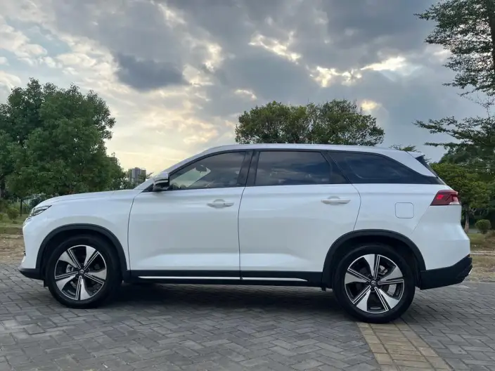 Changan X7 PLUS 2024 Model 1.5T DCT Zhen Xiang Model 5 seat – фото 4