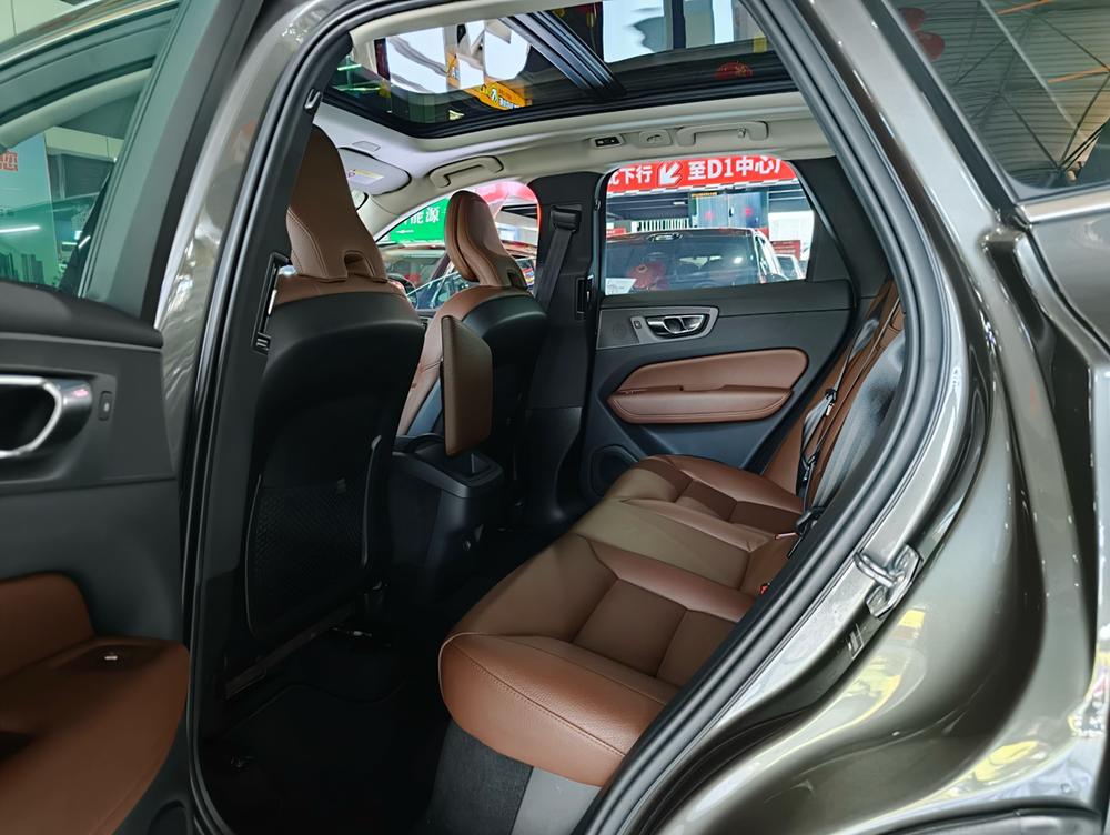 Volvo XC60 2019 T5 AWD Smart Entry China VI – фото 17