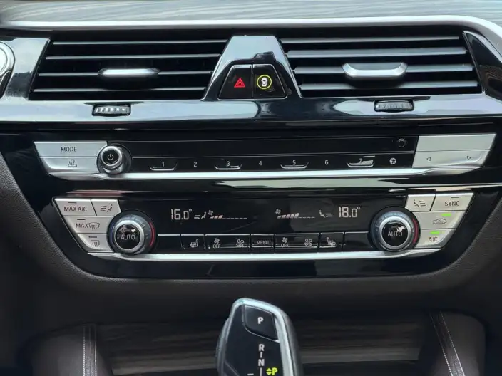 BMW 5 Series 2022 Model Facelift 530Li Leading Model Luxury Set – фото 10