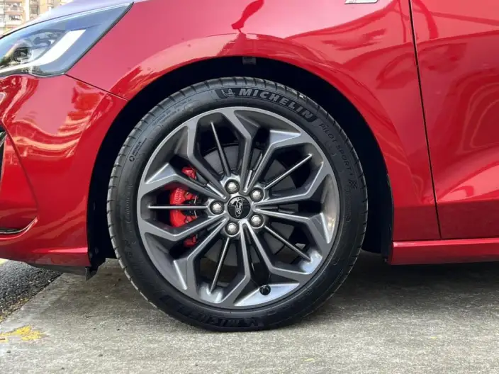 Ford Focus 2022 Model Hatchback EcoBoost 180 Automatic ST Line – фото 10