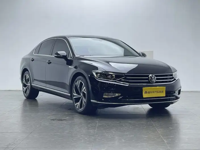 Volkswagen Magotan 2020 Model 330TSI DSG Luxury Model – фото 3
