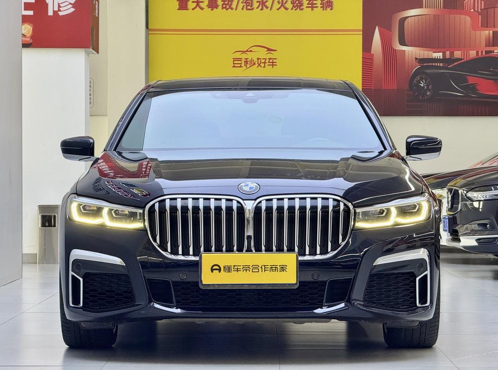 BMW 7 Series Модель 2019 года 740Li Leading M Sports Set – фото 2