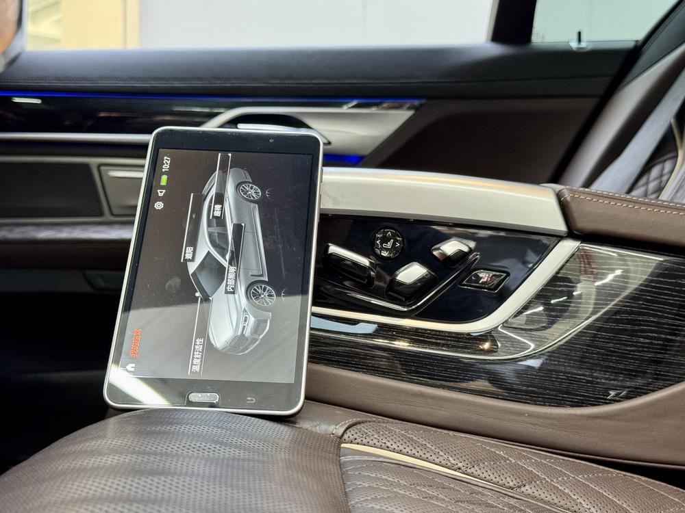 BMW 7 Series Модель 2019 года 740Li Leading M Sports Set – фото 3