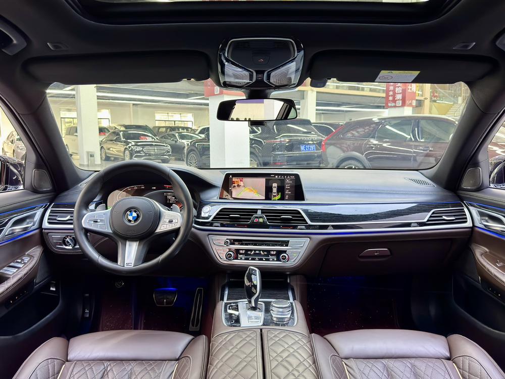 BMW 7 Series Модель 2019 года 740Li Leading M Sports Set – фото 12