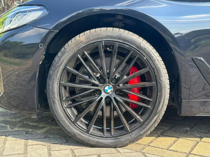 BMW 5 Series 2022 Model 530Li Leading Model M Sports Set – фото 9