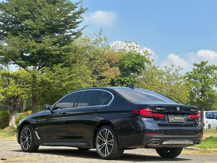 BMW 5 Series 2022 Model 530Li Leading Model M Sports Set – фото 4