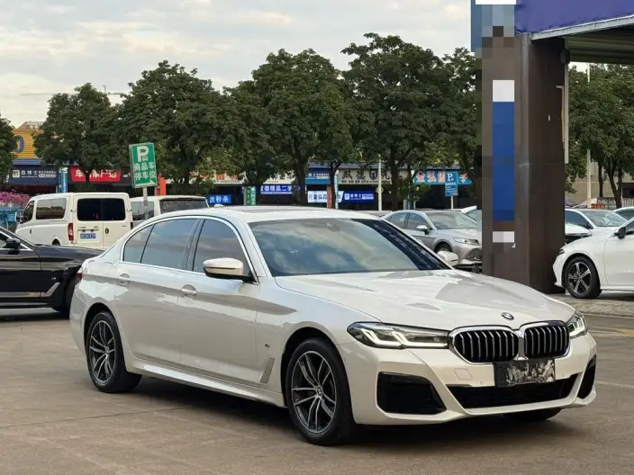 BMW 5 Series 2022 Model 525Li M Sports Set – фото 3