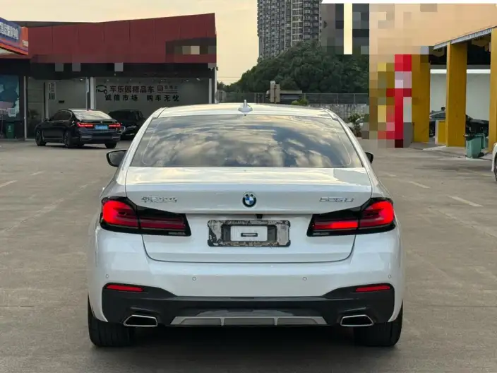 BMW 5 Series 2022 Model 525Li M Sports Set – фото 5