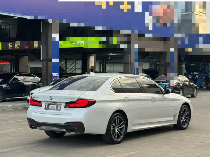 BMW 5 Series 2022 Model 525Li M Sports Set – фото 6