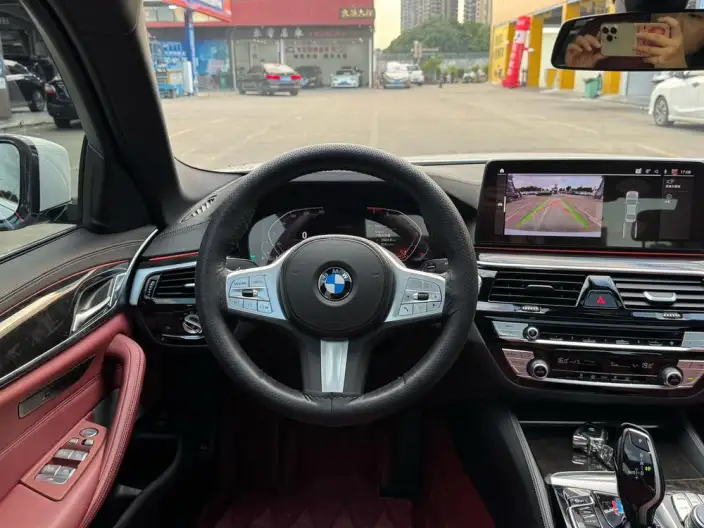 BMW 5 Series 2022 Model 525Li M Sports Set – фото 10