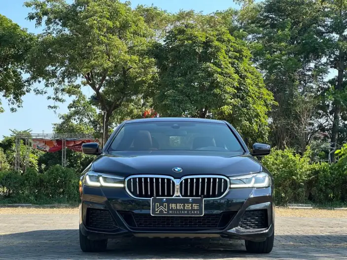 BMW 5 Series 2022 Model 530Li Leading Model M Sports Set – фото 2
