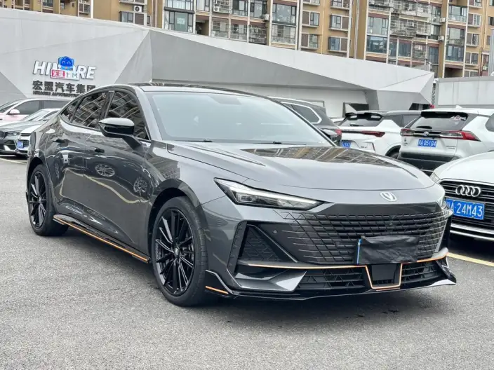 Changan UNI-V 2022 Model 1.5T Sports Edition – фото 3