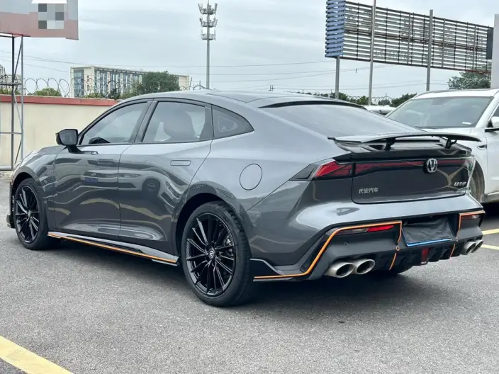 Changan UNI-V 2022 Model 1.5T Sports Edition – фото 4